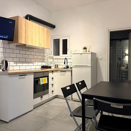B&B Boutique Two Bedrooms Apartments เอเธนส์ ภายนอก รูปภาพ