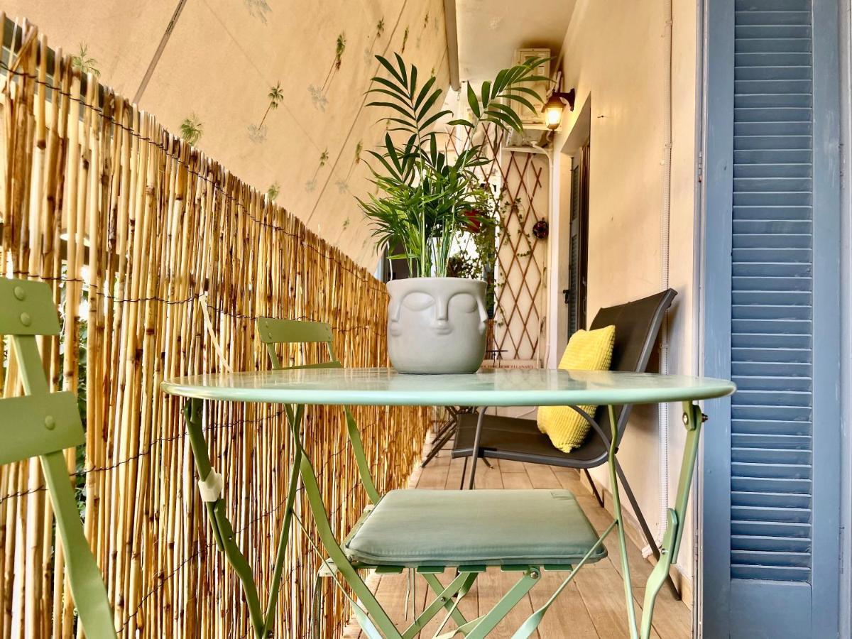 B&B Boutique Two Bedrooms Apartments เอเธนส์ ภายนอก รูปภาพ