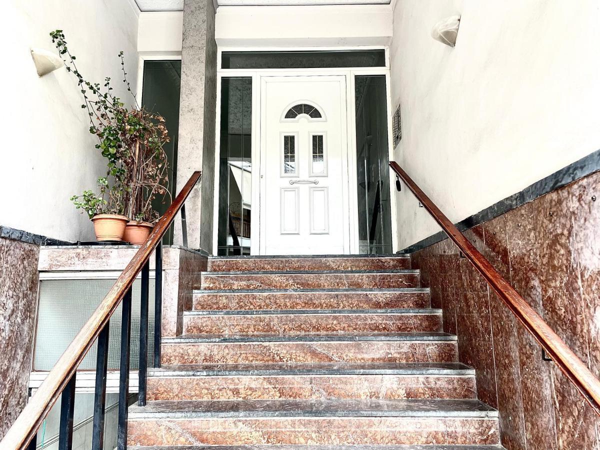 B&B Boutique Two Bedrooms Apartments เอเธนส์ ภายนอก รูปภาพ