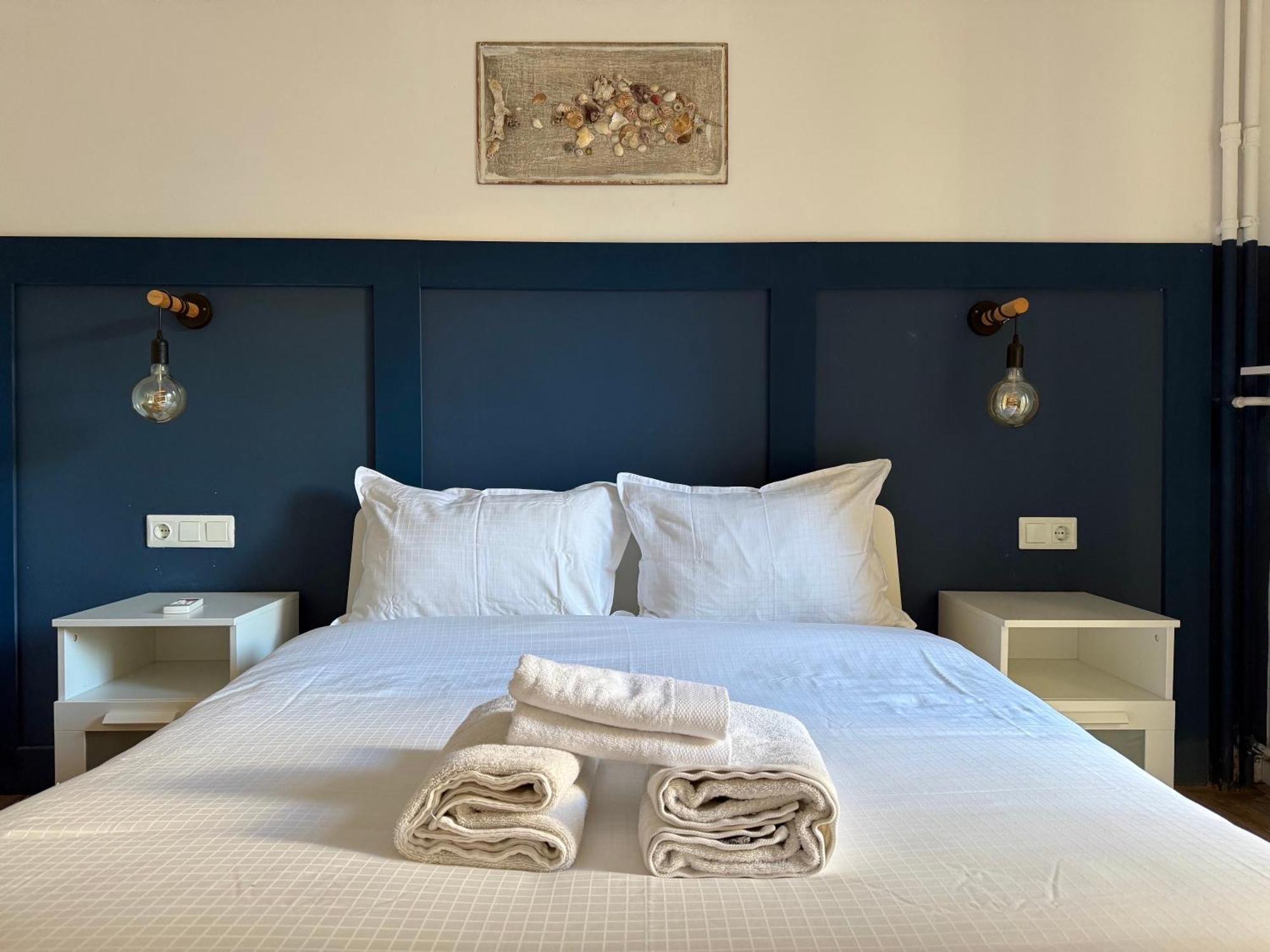 B&B Boutique Two Bedrooms Apartments เอเธนส์ ภายนอก รูปภาพ